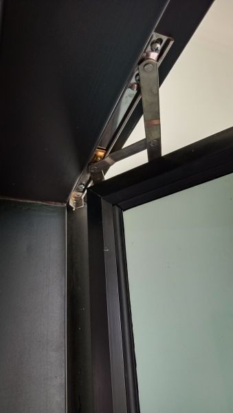 Pivot Window Replacement in Blue Springs